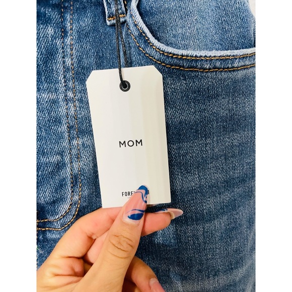 Forever 21 Mom Jeans - Picture 3 of 5